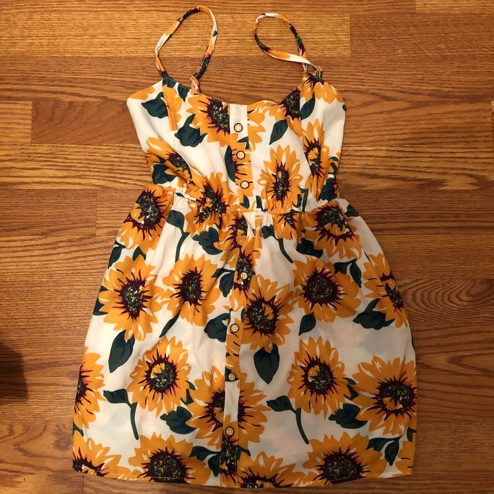 Sunflower mini sundress / romper size small